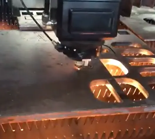 Aluminum Stainless Steel Iron High Speed 1kW 1.5kW Metal Sheet Fiber Laser Cutting Machine